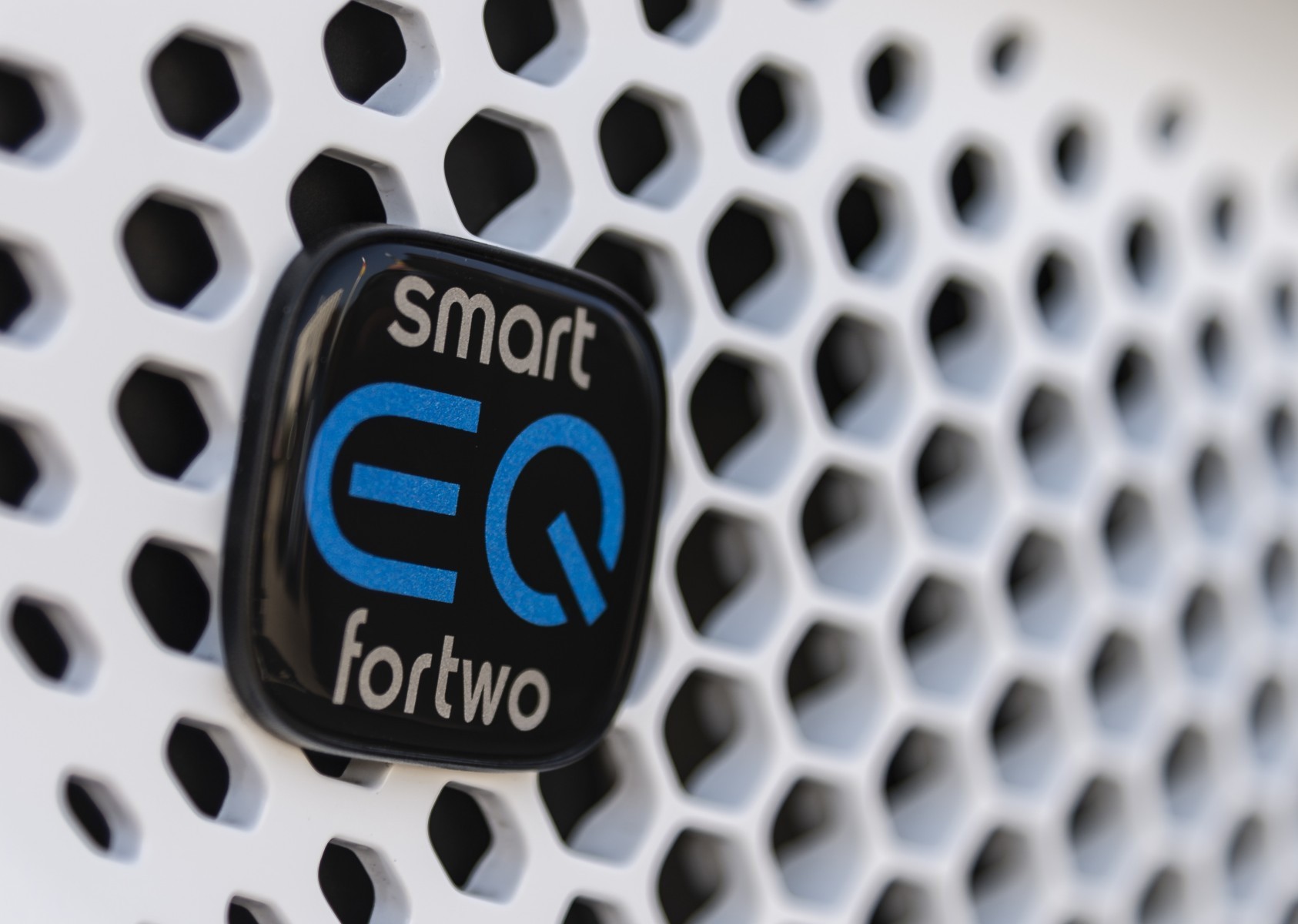 smart EQ Logo / emblem / badge for the front grille of the smart